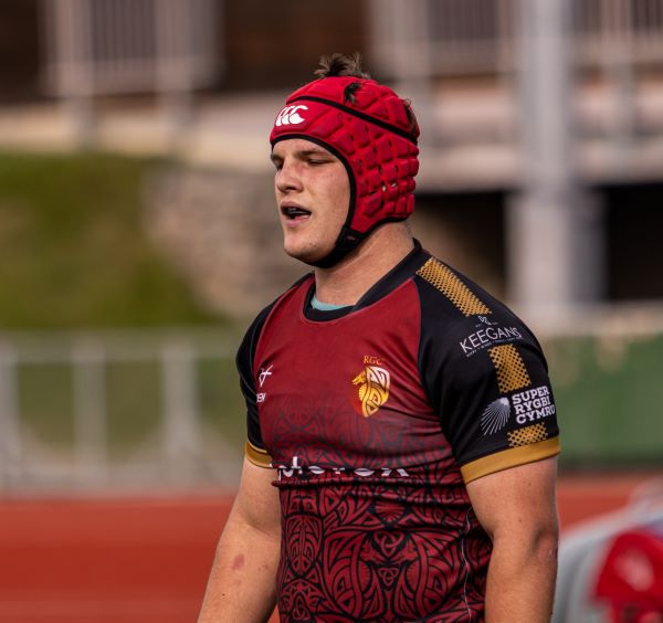 Photo of people playing rugby